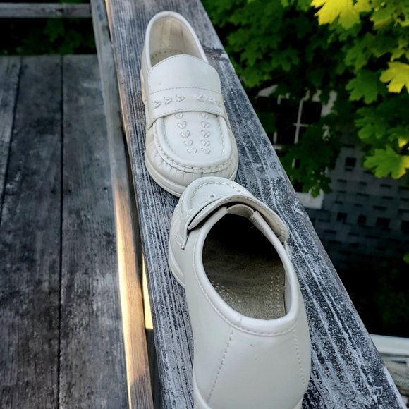 SOFTSPOTS MOCCASIN  LEATHER UPPER SIZE 5 1/2 - Picture 10 of 16